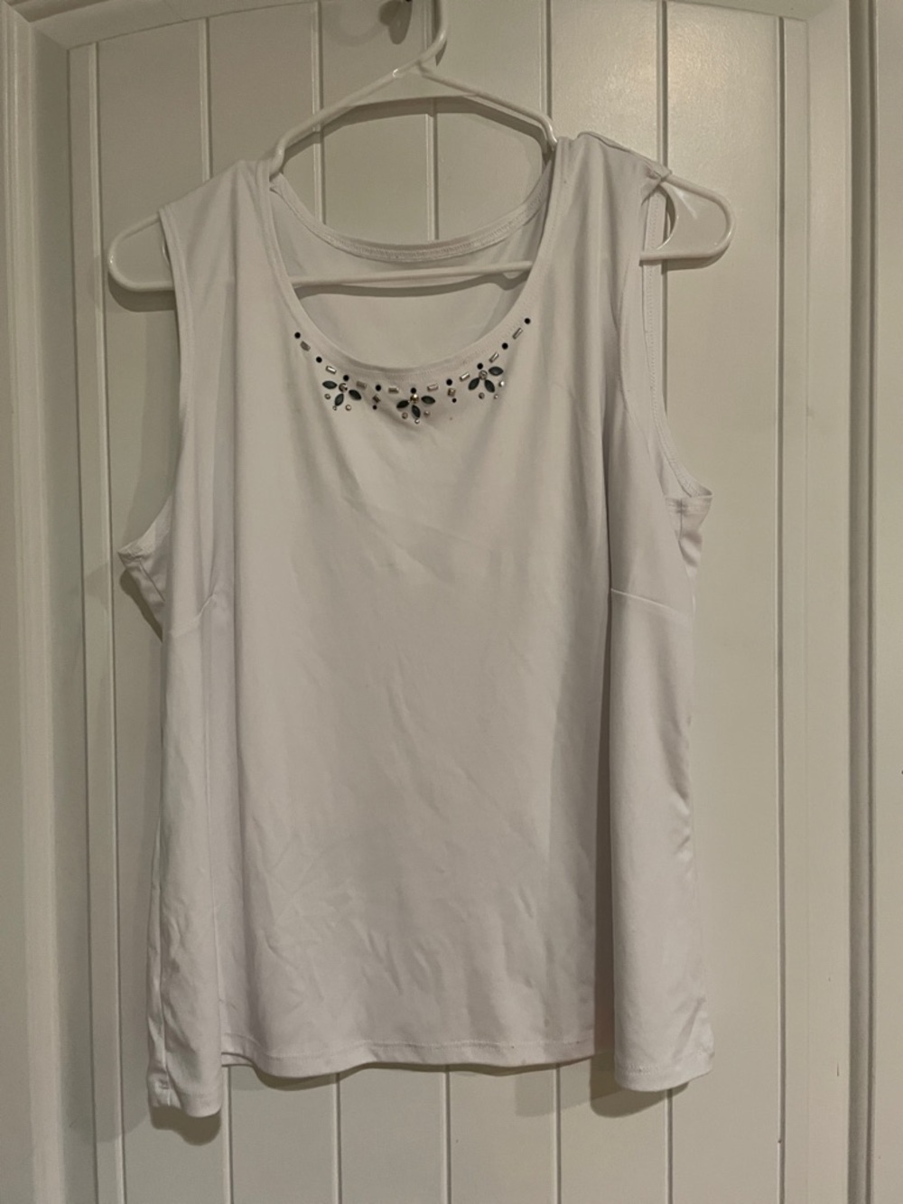 White XL embellished tank top GUC